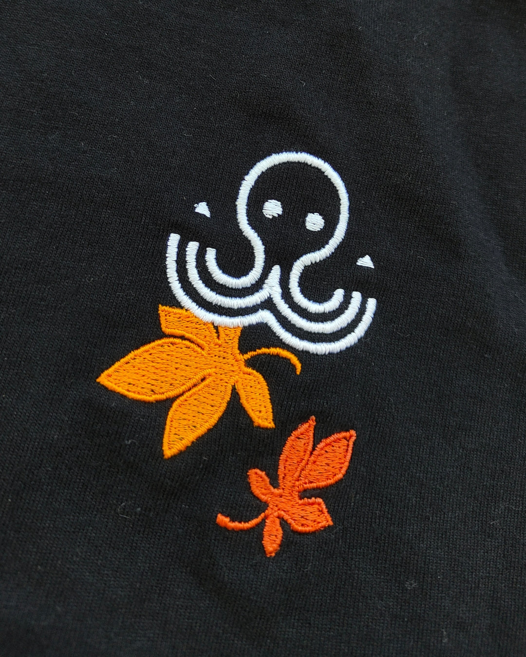 T-shirt momiji - Black [Concours - 3 Participations]