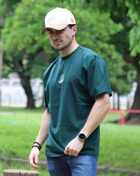 T-shirt IJC Basic vert, porté par Léo, de face