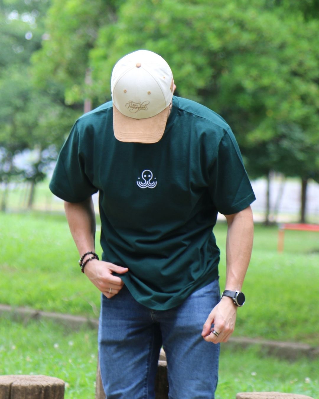 T-shirt IJC Basic vert, de face, en conditions réelles